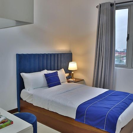 Emerald@On320 Colombo Exterior photo